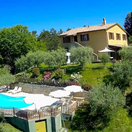 Nyaraló Charming Tradition Farmhouse In Umbria Valfabbrica